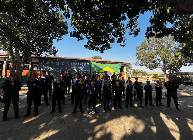 Imagem de compartilhamento para o artigo Patrulha Mirim de Trânsito visita 47º Batalhão de Infantaria no Dia do Soldado em Coxim da MS Todo dia
